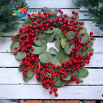 Coronita decorativa artificiala, InfinityMag, cu Merisoare, Eucalipt si crengute de brad, 45cm (3)